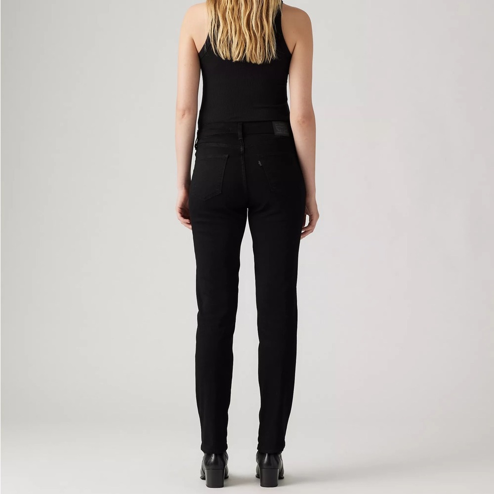 Levi's Classic Straight Black Jeans size 12